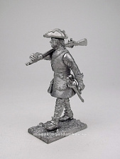 Миниатюра из олова Шведский мушкетер в походе (оружие на плече прикладом вверх). 54 мм, Магазин Солдатики - фото