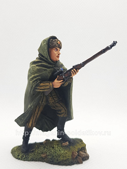 Миниатюра в росписи Снайпер в плащпалатке, 1943-45 гг., 54 мм (НФ0192.14.01.54) (НФ0192.14.01.54)