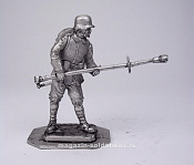 Миниатюра из олова 206 РТ Огнеметчик 54 мм, Ратник - фото