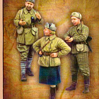 Сборная миниатюра из смолы ЕМ 35140 Советские солдаты на отдыхе (танцующие), ВМВ, 1/35 Evolution