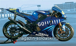 Сборная модель из пластика ИТ Мотоцикл Yamaha YZR M1 2004 (1/6) Italeri