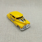 CHEVROLET Chevy Fleetline (1947), yellow 1/64 Hot Wheels - фото