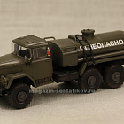 Масштабная модель в сборе и окраске ЗИЛ-131 Бензовоз, 1:72, Магазин Солдатики (72027) (72027)