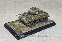 Модель в боксе M4A3E8 Sherman («Easy Eight») 1/72 (208-168) (208-168)