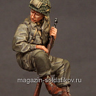 Сборная фигура из смолы Парашютист США на отдыхе, 1:35, SOGA miniatures (SM 3511) (SM 3511 )