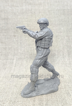 Сборная миниатюра из смолы Боец ССО РФ, 75 мм, Солдатики Публия