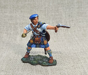 Шотландский воин с пистолетом - фото