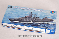 Сборная модель из пластика Ракетный крейсер «Варяг» 1:700 Трумпетер