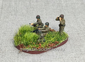 Пулемет Браунинг с расчетом, в росписи 1/72 - фото