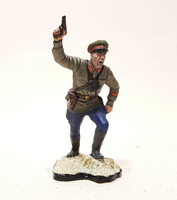Миниатюра в росписи Офицер РККА 1941-43 гг, 1:32 (МС1522.14.01.54) (МС1522.14.01.54)