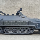 German Hanomag Halftrack (gray) w/insignia, 1:32 ClassicToySoldiers с экипажем (Q540-0121) (Q540-0121)