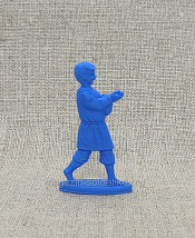 Солдатики из пластика Мальчик играющий в бабки 1 (синий), Воины и битвы - фото