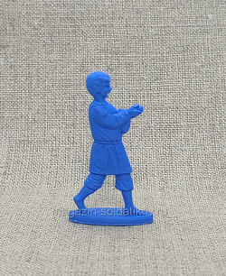 Солдатики из пластика Мальчик играющий в бабки 1 (синий), Воины и битвы