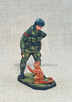 Миниатюра из олова Боец СВО с котом, 54 мм, Студия Большой полк - фото
