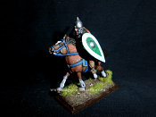 Дружинник с мечом, 28 мм Varang Miniatures - фото