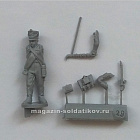 Сборная миниатюра из смолы Канонир с пальником, 28 мм, Аванпост