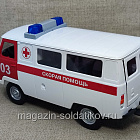 Масштабная модель в сборе и окраске УАЗ-452 «Скорая помощь» 18 см Технопарк (Q540-0353) (Q540-0353 )