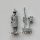 Сборная миниатюра из смолы Мушкетёр в каске, в положении «на плечо», 28 мм, Аванпост