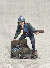 Миниатюра из олова Европейский артиллерист с ящиком, 54 мм, Студия Большой полк - фото