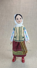 КНК024 Кукла в молдавском летнем костюме №24
