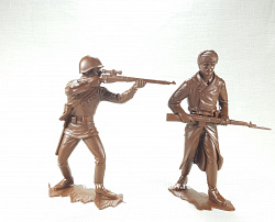 Сборные фигуры из пластика Красная армия, набор из 2-х фигур №1 (коричневые, 150 мм) АРК моделс