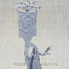 Сборная миниатюра из смолы Знаменосец лесных эльфов, 28 мм, Золотой дуб