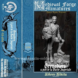 Сборная миниатюра из смолы Grenadier a pied de la Garde Impériale, 75 mm (1:24) Medieval Forge Miniatures