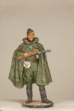 Миниатюра в росписи Красноармеец-автоматчик в плащ-палатке, 1943-45 гг, 54 мм, Сибирский партизан. (СП240) (СП240)