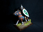 Дружинник с мечом, 28 мм Varang Miniatures - фото