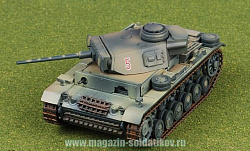 Масштабная модель в сборе и окраске Танк PANZER III AUSF. L 10.Pz.Div., Afrikakorps 1942, Panzerstahl (88030) (88030)