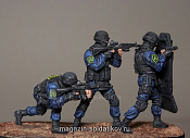 Сборная миниатюра из смолы Assault Group of Spetsnaz of FSB . Russia .2011. (1/35) Ant-miniatures - фото