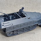 German Hanomag Halftrack (gray) w/insignia, 1:32 ClassicToySoldiers с экипажем (Q540-0121) (Q540-0121)