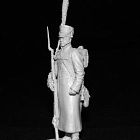 Сборная миниатюра из смолы Русский гренадер в шинели, 1812 г, 54 мм, Chronos miniatures (CHM-54155) (CHM-54155)