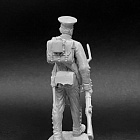 Сборная миниатюра из смолы Русский мушкетер (или егерь) армейской пехоты на марше, 1812, 54 мм, Chronos miniatures