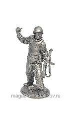 Миниатюра из олова Боец штурмовой инженерно-сапёрной бригады (ШИСБР), 1943-45гг. СССР, 54мм. EK Castings - фото