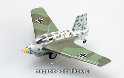 Масштабная модель в сборе и окраске Cамолёт Me.163 B-1a II./JG400 1:72 Easy Model