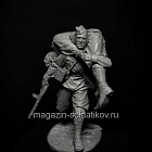 Сборная миниатюра из смолы Спасение бойца РККА, 75 мм, TRILOKA MINIATURES (TLK-75-023) (TLK-75-023)