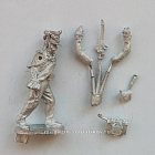 Сборная миниатюра из металла Канонир с камышиной, 28 мм, Аванпост