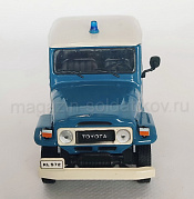 -  Toyota Land Cruiser Полиция Греции  1/43 - фото