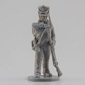 Сборная миниатюра из смолы Егерь, заряжающий 28 мм, Аванпост - фото