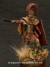 Сборная фигура из смолы Roman Legionary (Dacian Wars), 75 mm. Mercury Models - фото