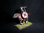 Дружинник с мечом, 28 мм Varang Miniatures - фото