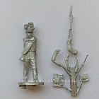 Сборная миниатюра из металла Егерь, заряжающий «по-егерски» 28 мм, Аванпост