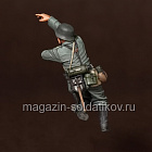 Сборная фигура из смолы SM 3548 Немецкий панцергренадер 3, 1942 г., 1:35, SOGA miniatures