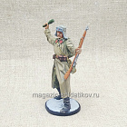 Боец РККА в шинели с гранатой 1942-43 гг., 54мм, Красный фронт, 54 мм (КФ-032) (КФ-032)