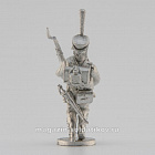 Сборная миниатюра из смолы Гренадёр, идущий, раненый, 28 мм, Аванпост