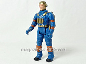 Космический солдат с оружием - фото