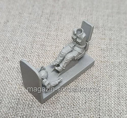 Водитель 1/48 смола (602-132) (602-132)