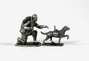 Миниатюра из олова 036 РТ Боец - вожатый РККА с собакой, 54 мм, Ратник - фото