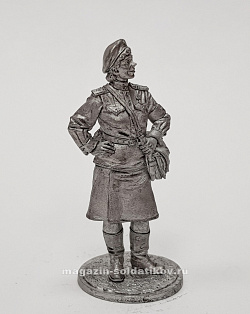 Миниатюра из металла WW2-17 Девушка-санинструктор, сержант Красной Армии, 1943-45 гг. EK Castings